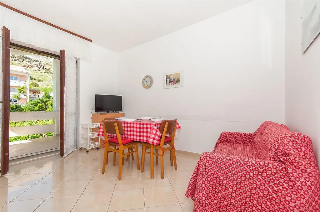 Apartments Mate Pag Town
